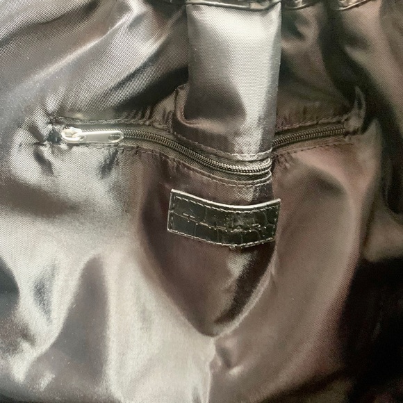 NEW Tahari Riverdale Vegan Leather Black Tote - Picture 8 of 10